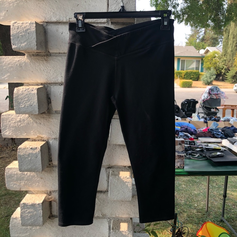 Fabletics Cropped V Waist Legging